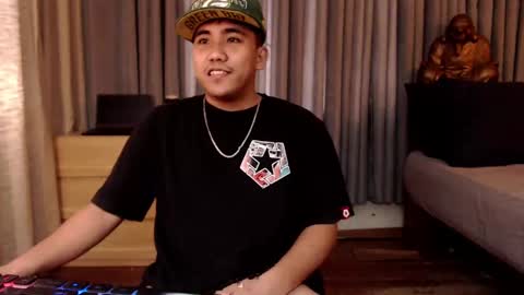 Snapshot of tylerwatson22 chatting on 01/24/25, 07:41 tyler online show from 01/24/25, 07:41