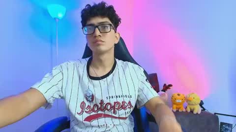   online show from 12/14/25, 03:45