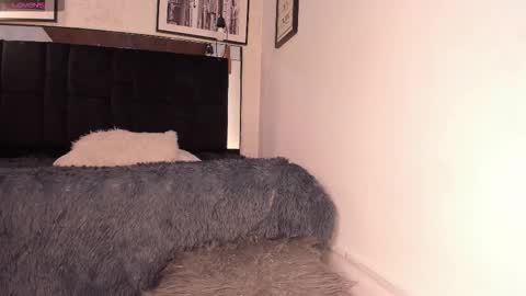       online show from 11/08/25, 07:45