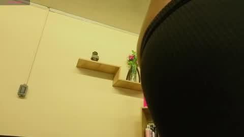 tylla__ online show from 02/17/26, 02:30