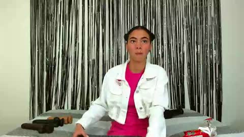 Snapshot of tylor_martinez chatting on 01/06/25, 10:58 Tylor Martinez online show from 01/06/25, 10:58