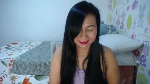 Snapshot of tyna_b chatting on 07/06/26, 03:58 Tyna online show from 07/06/26, 03:58