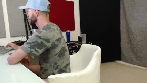 Tyrone Mattias online show from 02/23/25, 01:02