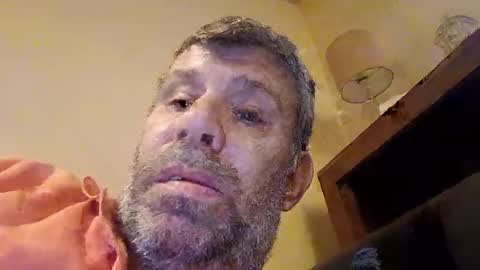 Snapshot of tyson2512 chatting on 12/18/25, 02:45 tyson2512 online show from 12/18/25, 02:45