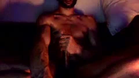 Snapshot of u1f33f chatting on 06/13/26, 02:42 yaya online show from 06/13/26, 02:42