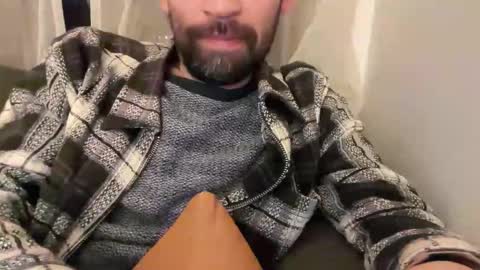 Snapshot of ubehalaya chatting on 12/20/25, 11:01 Ross online show from 12/20/25, 11:01