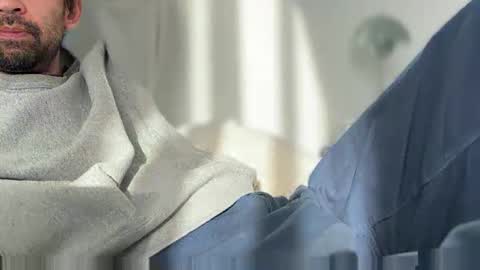 Snapshot of ubehalaya chatting on 03/01/26, 09:06 Ross online show from 03/01/26, 09:06