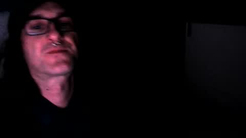 Snapshot of ucloudd chatting on 12/19/25, 05:42 ucloudd online show from 12/19/25, 05:42