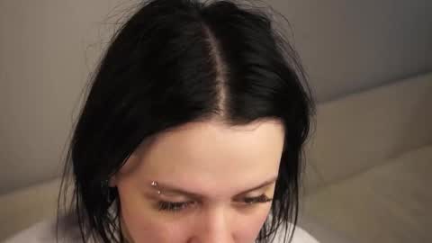 Lili online show from 02/20/25, 05:55