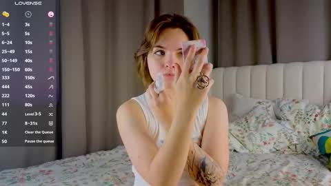 Polly online show from 10/13/25, 03:12