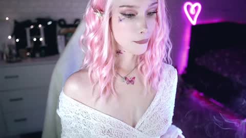 Izzy    online show from 01/27/25, 04:54