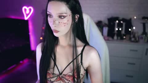 Izzy    online show from 02/20/25, 04:36