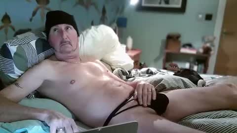 Snapshot of ukcock2016 chatting on 02/18/26, 06:42 Adam online show from 02/18/26, 06:42