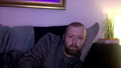 ukmatty3 online show from 10/28/25, 06:21