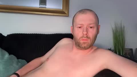 ukmatty3 online show from 04/30/26, 07:53