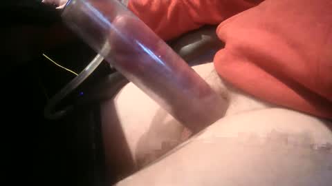 Snapshot of ukpumper chatting on 02/11/25, 09:53 ukpumper online show from 02/11/25, 09:53