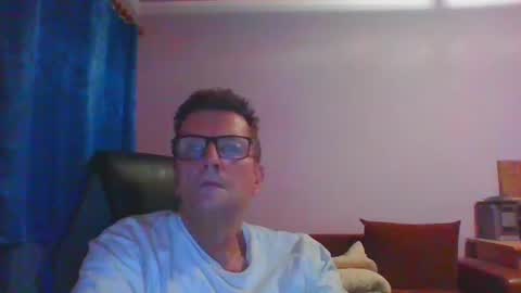 ulmeni7 online show from 06/17/26, 07:26