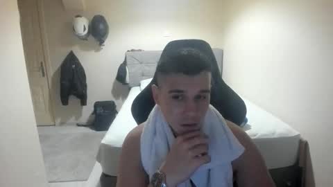 hi im mike tyson -  online show from 10/29/25, 05:47