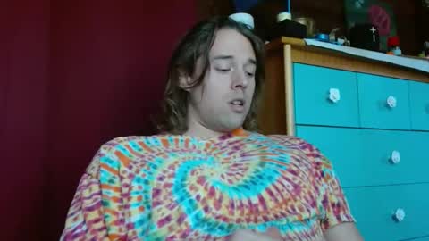 Snapshot of umphreak42 chatting on 01/01/25, 07:32 Andrew online show from 01/01/25, 07:32