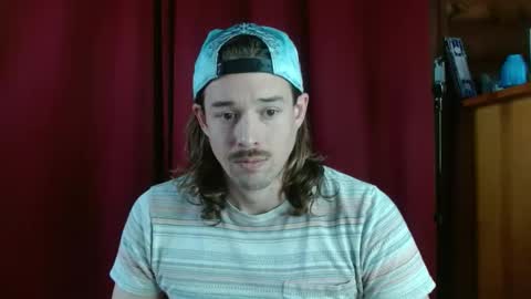 Snapshot of umphreak42 chatting on 03/06/25, 07:10 Andrew online show from 03/06/25, 07:10