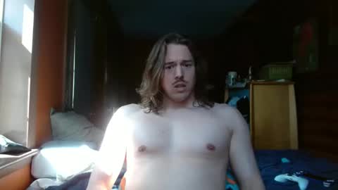 Snapshot of umphreak42 chatting on 03/08/25, 07:09 Andrew online show from 03/08/25, 07:09