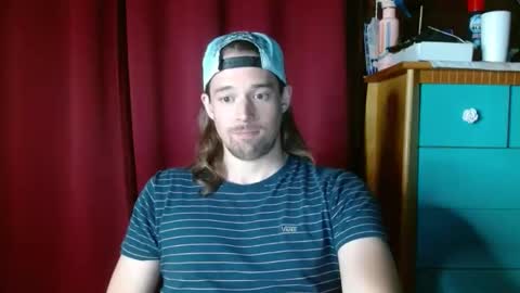 Snapshot of umphreak42 chatting on 10/05/25, 02:21 Andrew online show from 10/05/25, 02:21