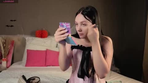 Snapshot of umy_dream chatting on 10/31/25, 02:12 umy_dream online show from 10/31/25, 02:12