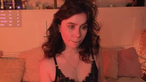 Snapshot of una_medisson chatting on 03/26/26, 09:26 Una online show from 03/26/26, 09:26