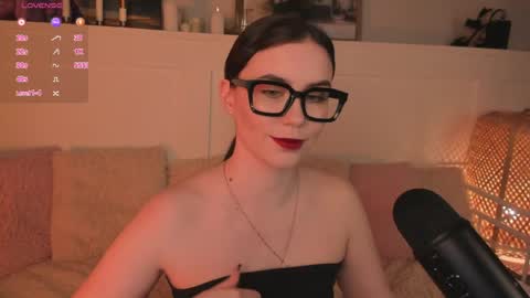 Snapshot of una_medisson chatting on 04/10/26, 10:20 Una online show from 04/10/26, 10:20