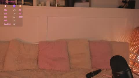 Snapshot of una_medisson chatting on 04/12/26, 10:42 Una online show from 04/12/26, 10:42
