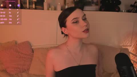 Snapshot of una_medisson chatting on 04/16/26, 10:16 Una online show from 04/16/26, 10:16