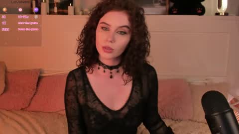 Snapshot of una_medisson chatting on 06/08/26, 12:49 Una online show from 06/08/26, 12:49
