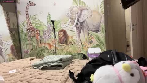 unarks online show from 12/03/25, 08:40