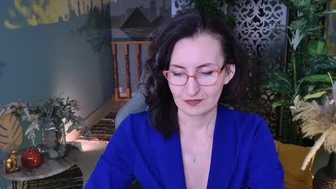 UnaTera online show from 12/14/25, 05:24