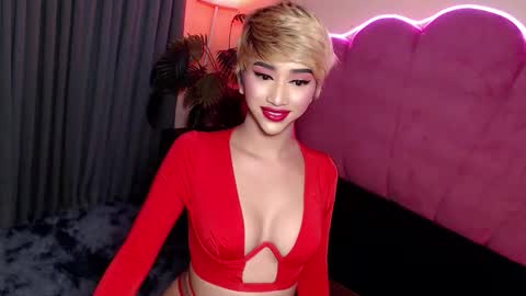kylie online show from 04/15/26, 10:44