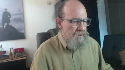 Snapshot of uncle_hottiecb chatting on 07/13/26, 03:37 Uncle Hottie online show from 07/13/26, 03:37