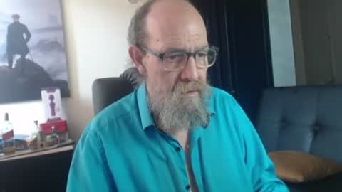 Snapshot of uncle_hottiecb chatting on 07/16/26, 05:52 Uncle Hottie online show from 07/16/26, 05:52