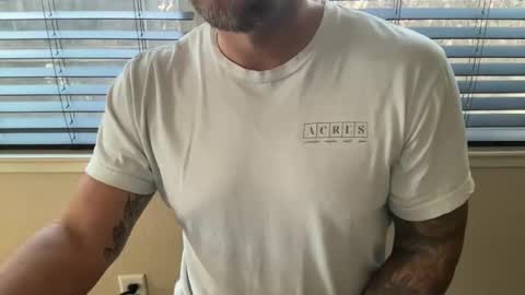 Snapshot of uncleblazer10 chatting on 12/01/25, 08:47 uncleblazer10 online show from 12/01/25, 08:47