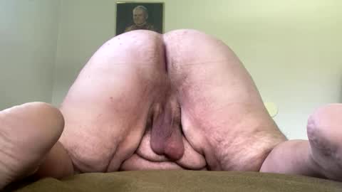 Hairy Sally online show from 10/25/25, 04:13