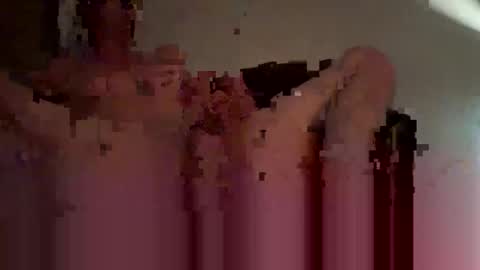 Snapshot of uncut4urbutt chatting on 10/13/25, 06:41 uncut4urbutt online show from 10/13/25, 06:41