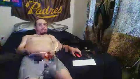 Snapshot of uncut6inn chatting on 05/18/26, 06:47 Latino uncut online show from 05/18/26, 06:47