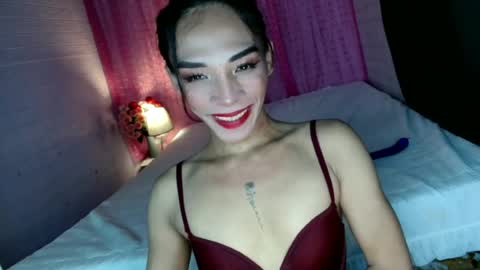 Snapshot of uncut_queen chatting on 06/28/26, 02:50 LOVELY JANE online show from 06/28/26, 02:50