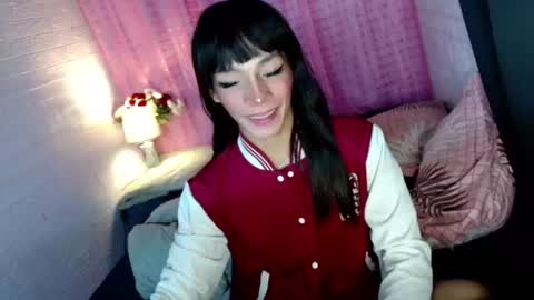 Snapshot of uncut_queen chatting on 07/28/26, 04:50 LOVELY JANE online show from 07/28/26, 04:50