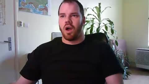 Snapshot of uncut_strong chatting on 01/11/25, 11:34 Uncut Strong online show from 01/11/25, 11:34