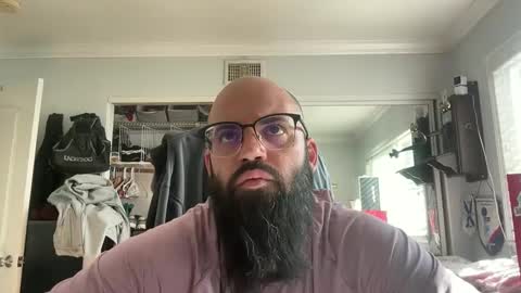 uncutbeard129840 online show from 10/27/25, 09:19