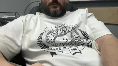 Snapshot of uncutdude321 chatting on 02/12/26, 01:39 uncutdude321 online show from 02/12/26, 01:39