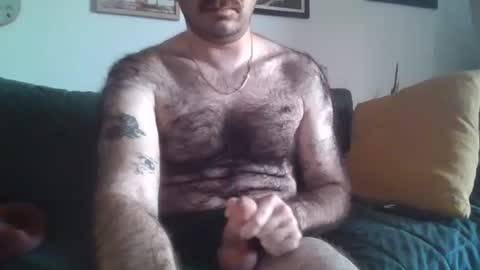 Snapshot of uncutgems818 chatting on 01/09/26, 04:32 uncutgems818 online show from 01/09/26, 04:32