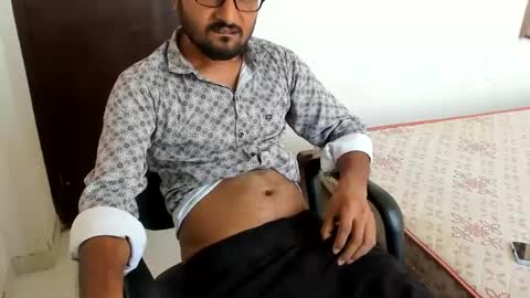 Snapshot of uncutraja chatting on 03/03/25, 03:30 uncutraja online show from 03/03/25, 03:30