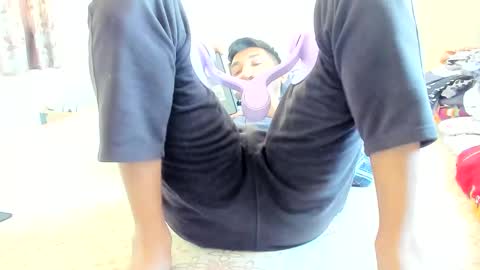 Snapshot of uncutraja chatting on 03/05/25, 04:24 uncutraja online show from 03/05/25, 04:24