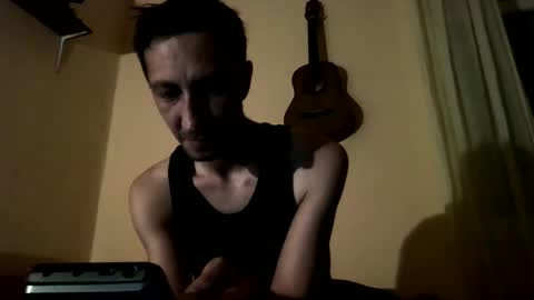 Snapshot of underguy19 chatting on 10/17/25, 08:33 underguy19 online show from 10/17/25, 08:33